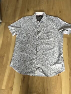 Men's  Short-Sleeve Button-Down Shirt